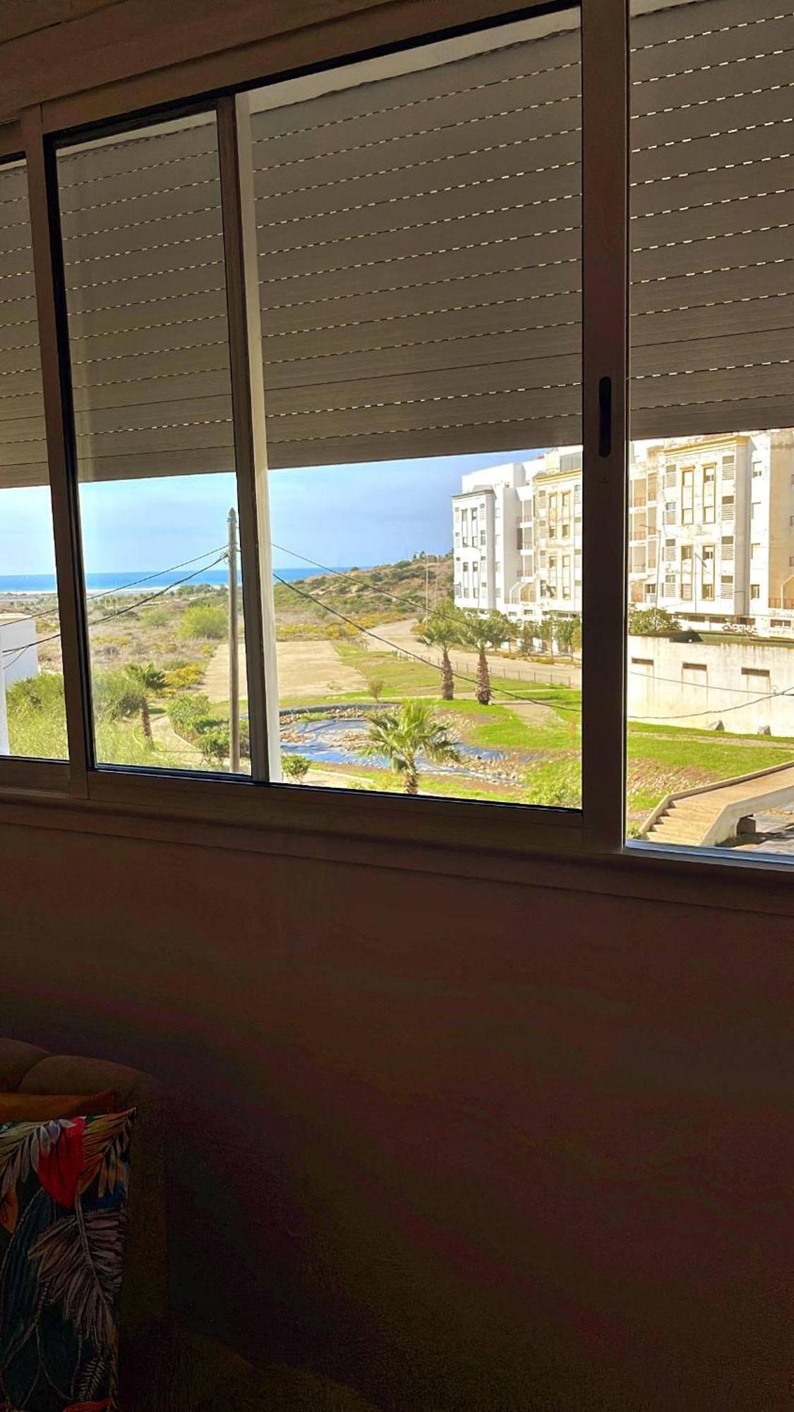 Appartement Elegant Avec Un Acces Piscine, Jardin, Parking Sous Sol Gratuit Sur Place, Et D'une Wifi Debit De La Fibre Optique